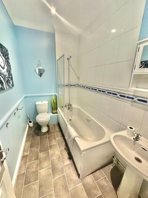 Апартаменты Roof Terrace Two Bedroom - Walk To Борнмут