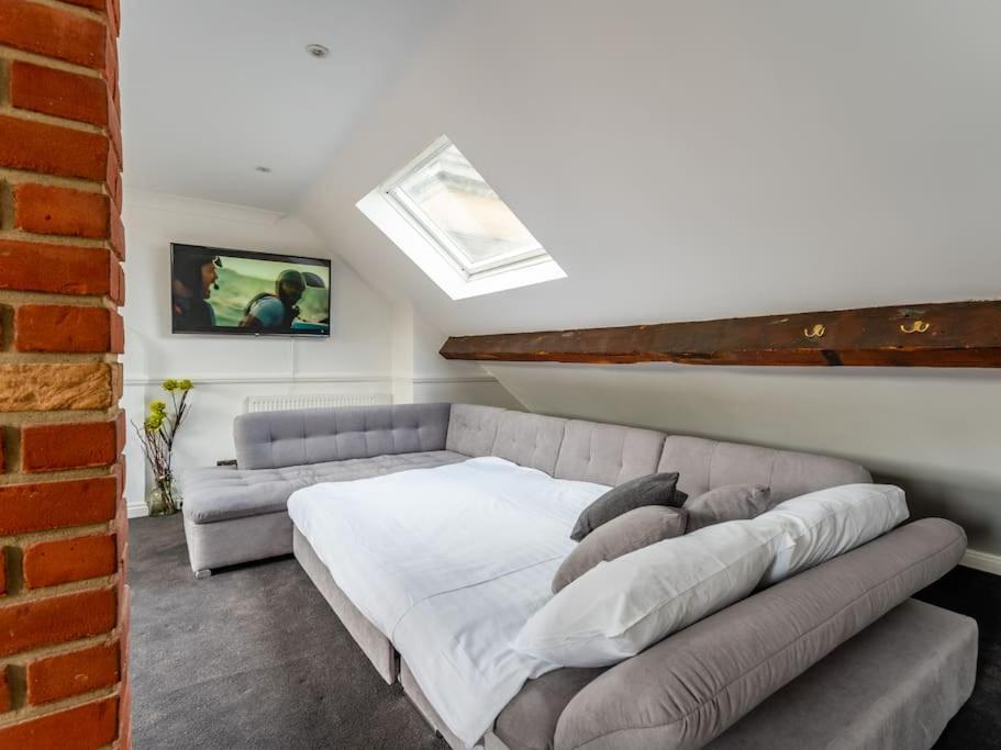 Апартаменты Roof Terrace Two Bedroom - Walk To *