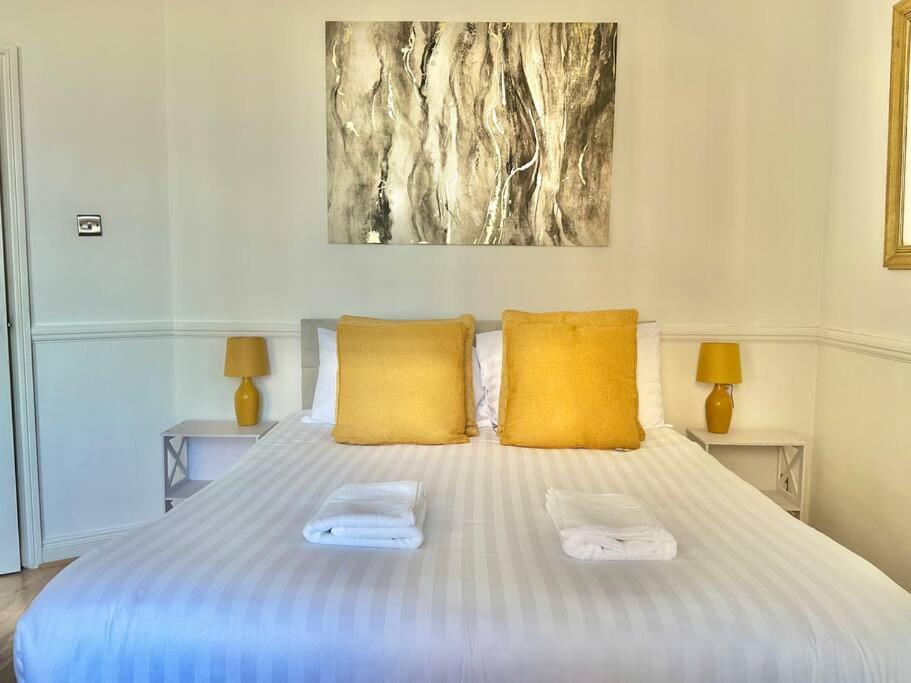 Апартаменты Roof Terrace Two Bedroom - Walk To Борнмут